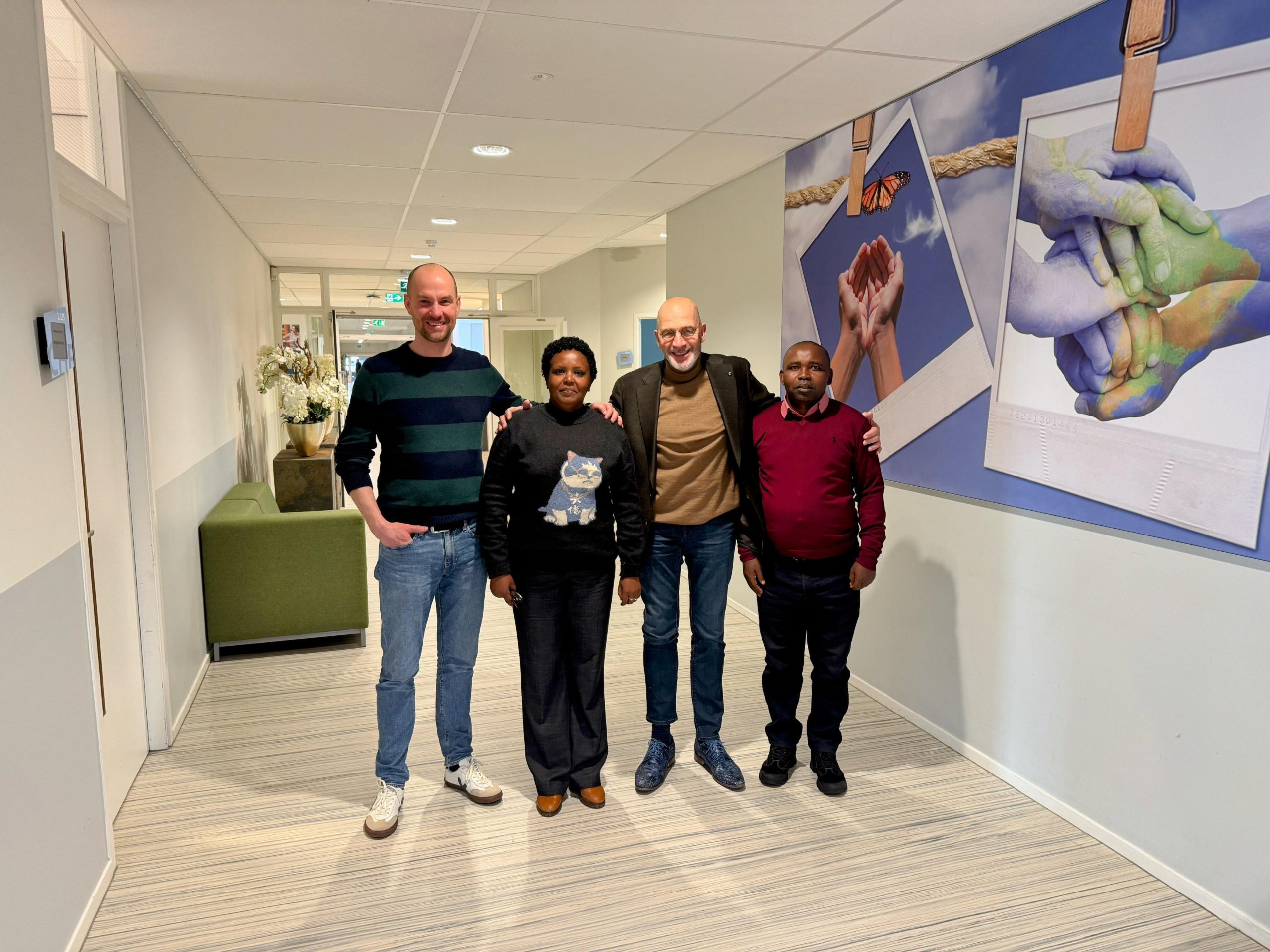 Two ICK Staff visit CHE to strengthen academic partnership